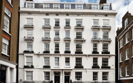 Hampstead Square, Hampstead, London